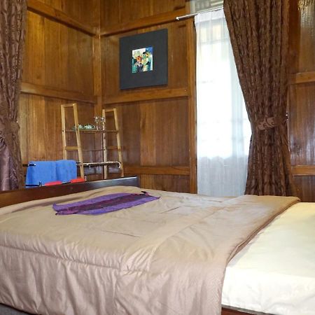Badjoeri Ethnic Wooden Homestay Bandung Zewnętrze zdjęcie