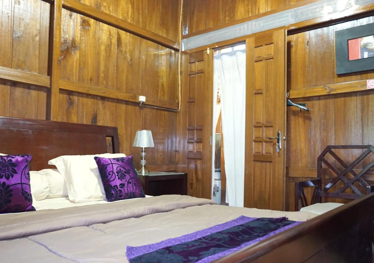 Badjoeri Ethnic Wooden Homestay Bandung Zewnętrze zdjęcie