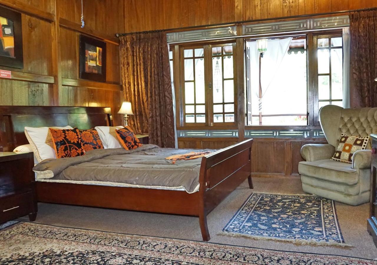 Badjoeri Ethnic Wooden Homestay Bandung Zewnętrze zdjęcie