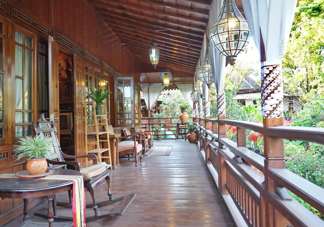 Badjoeri Ethnic Wooden Homestay Bandung Zewnętrze zdjęcie