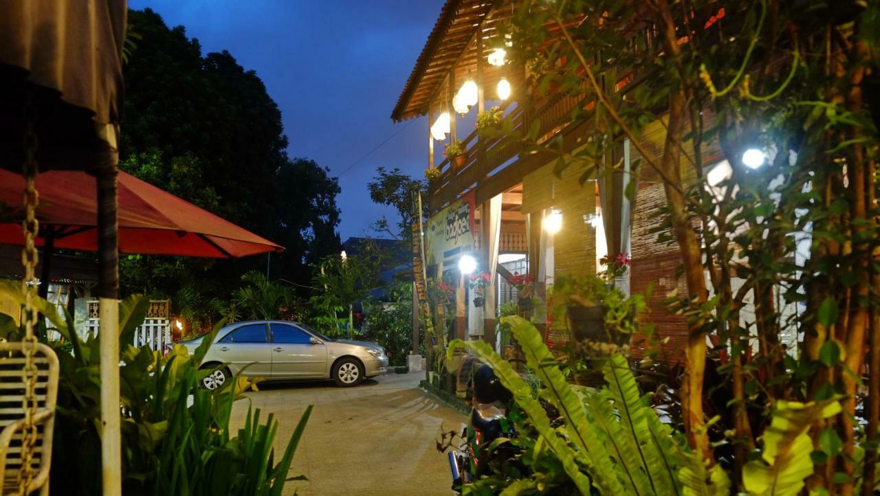 Badjoeri Ethnic Wooden Homestay Bandung Zewnętrze zdjęcie
