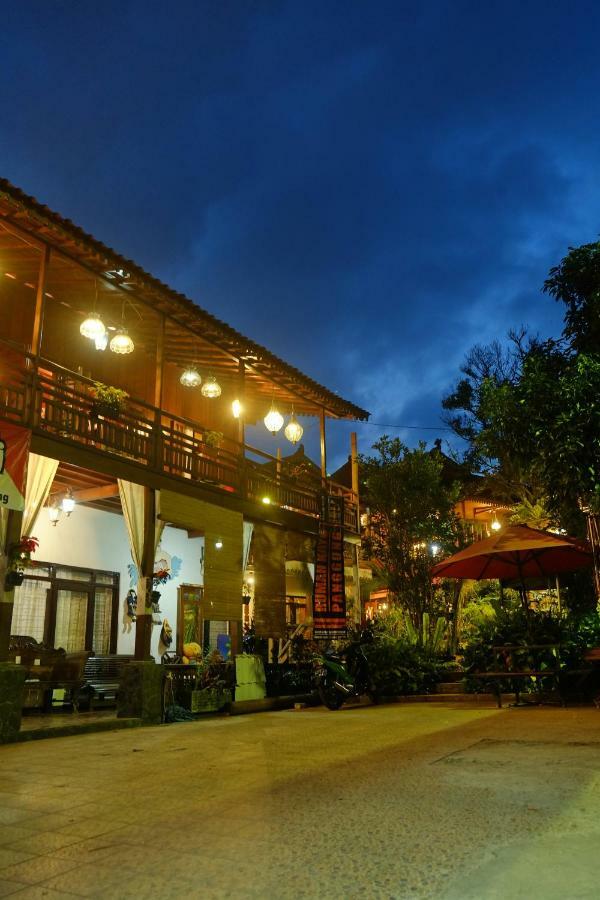 Badjoeri Ethnic Wooden Homestay Bandung Zewnętrze zdjęcie