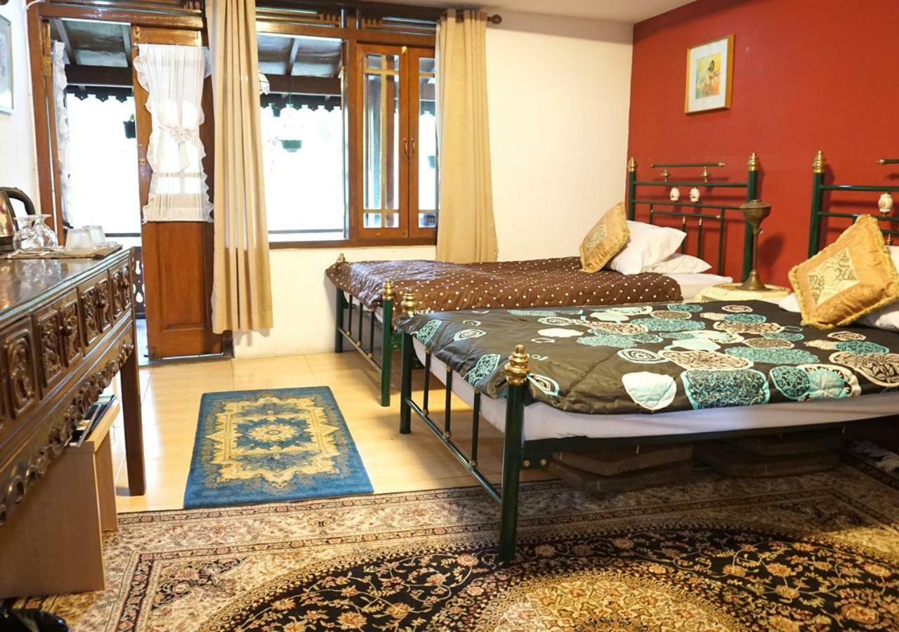 Badjoeri Ethnic Wooden Homestay Bandung Zewnętrze zdjęcie